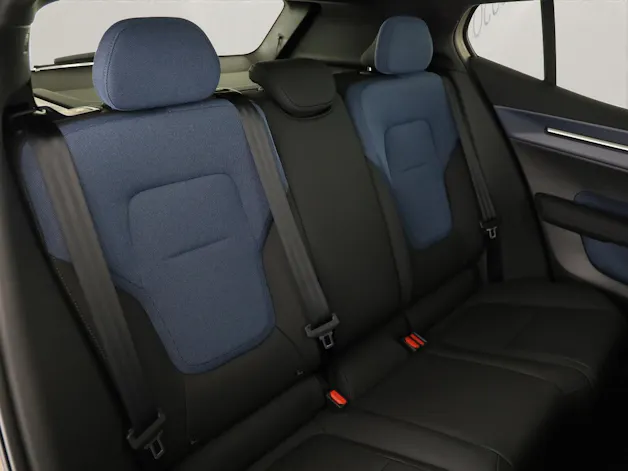 Volvo EX30 CC E60 Twin Performance AWD