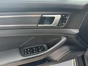 Porsche Panamera Sport Turismo 4.0 V8 GTS