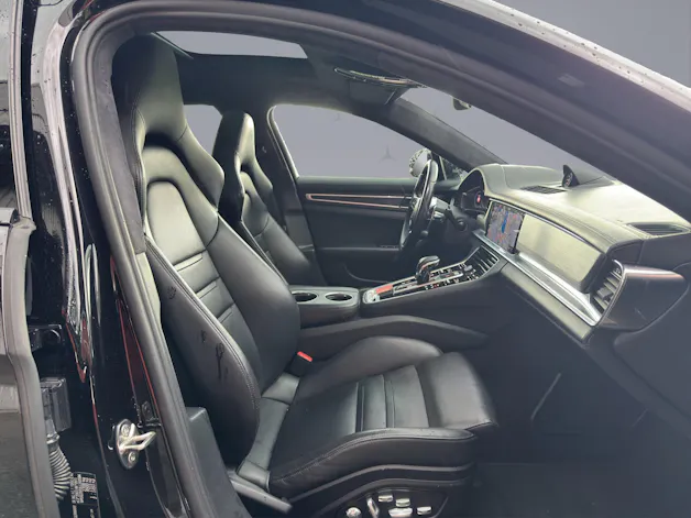 Porsche Panamera Sport Turismo 4.0 V8 GTS