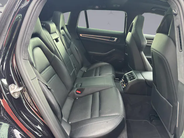 Porsche Panamera Sport Turismo 4.0 V8 GTS