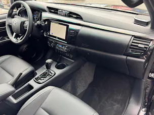 Toyota Hilux 2.8d MHEV Invincible Double Cab 4x4