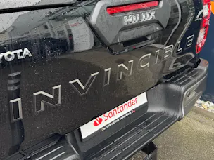 Toyota Hilux 2.8d MHEV Invincible Double Cab 4x4