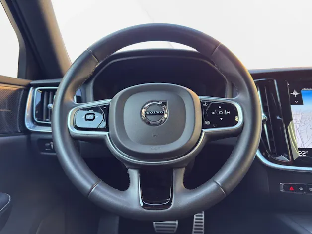 Volvo V60 B5 Bezin Mild Hybrid AWD R-Design Geartronic