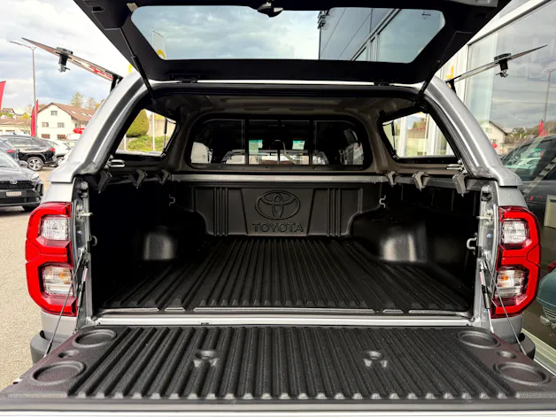 Toyota Hilux 2.8d MHEV Invincible Double Cab 4x4