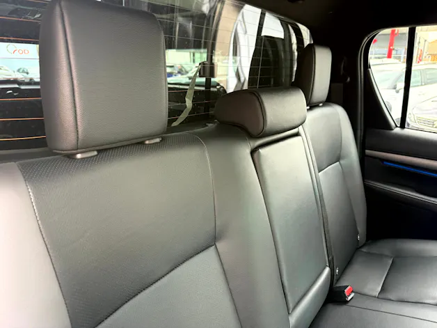 Toyota Hilux 2.8d MHEV Invincible Double Cab 4x4