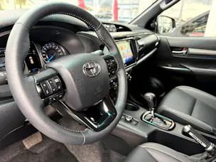 Toyota Hilux 2.8d MHEV Invincible Double Cab 4x4