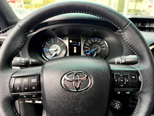 Toyota Hilux 2.8d MHEV Invincible Double Cab 4x4