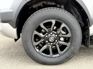 Toyota Hilux 2.8d MHEV Invincible Double Cab 4x4