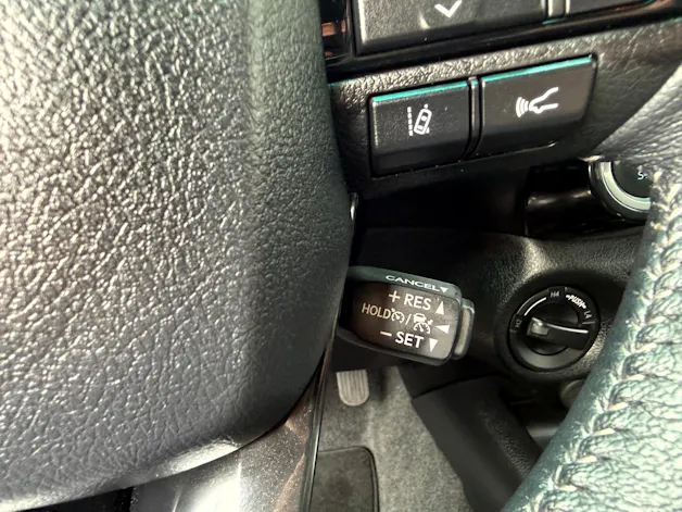 Toyota Hilux 2.8d MHEV Invincible Double Cab 4x4
