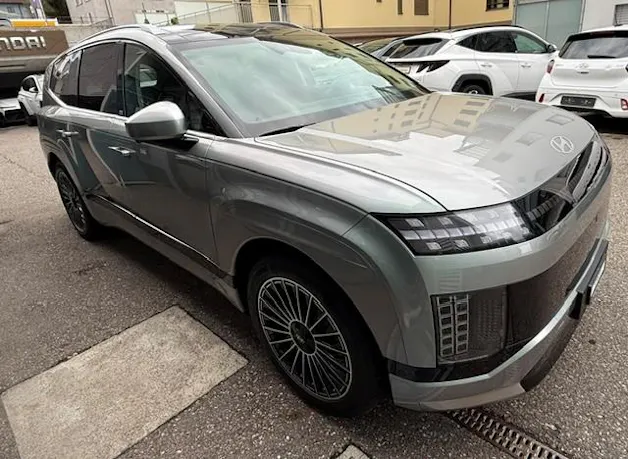 HYUNDAI Ioniq 9 Calligraphy 4WD