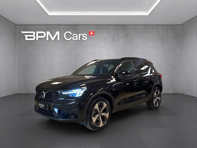 Volvo XC40 B4 Benzin Mild Hybrid Plus Dark DCT