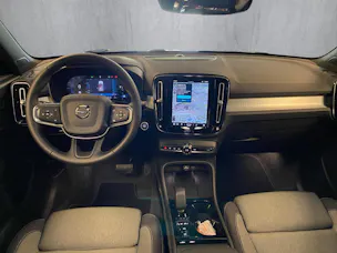 Volvo XC40 B4 Benzin Mild Hybrid Plus Dark DCT