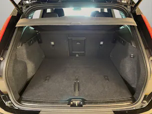 VOLVO XC40 B4 Benzin Mild Hybrid Plus Dark DCT