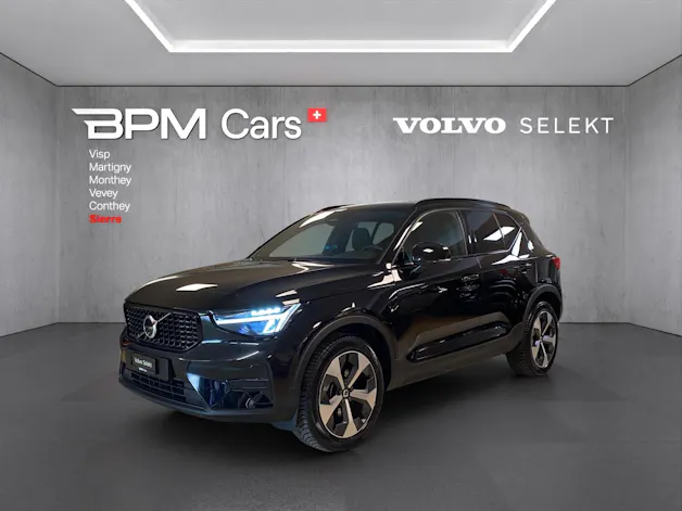 Volvo XC40 B4 Benzin Mild Hybrid Plus Dark DCT