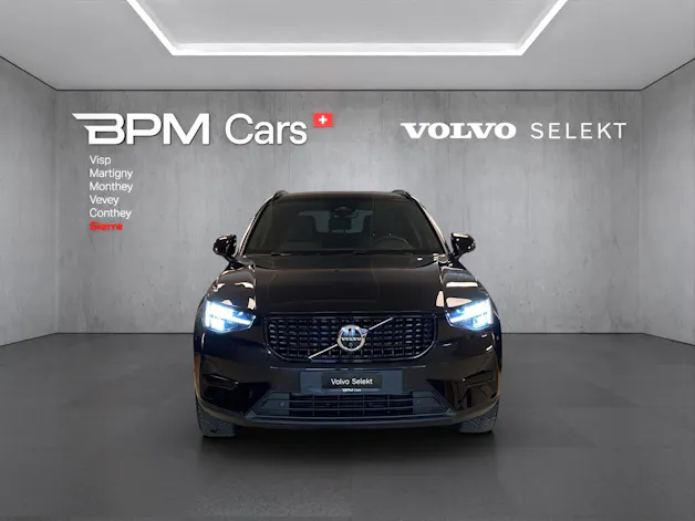 Volvo XC40 B4 Benzin Mild Hybrid Plus Dark DCT
