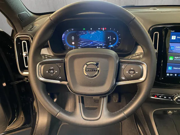 Volvo XC40 B4 Benzin Mild Hybrid Plus Dark DCT