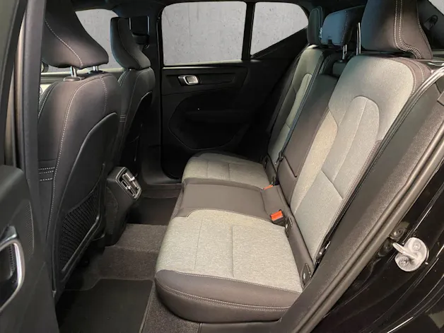 Volvo XC40 B4 Benzin Mild Hybrid Plus Dark DCT