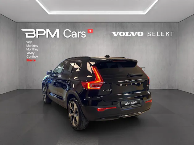 Volvo XC40 B4 Benzin Mild Hybrid Plus Dark DCT