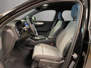 Volvo XC40 B4 Benzin Mild Hybrid Plus Dark DCT