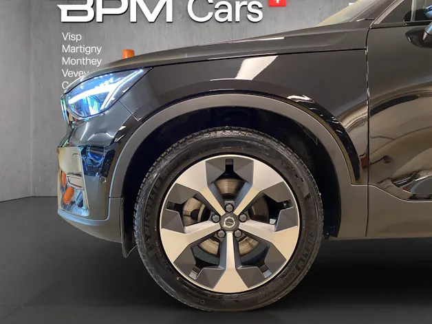 Volvo XC40 B4 Benzin Mild Hybrid Plus Dark DCT