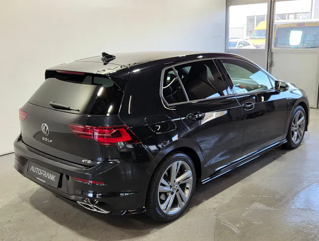 VW Golf VIII 1.5 eTSI R-Line DSG