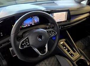 VW Golf VIII 1.5 eTSI R-Line DSG