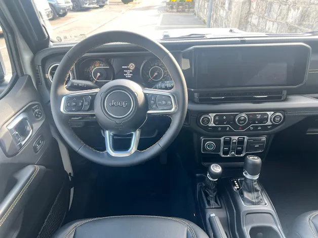 Jeep Wrangler 2.0 Unlimited Sahara Soft Top Automatic