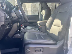 Jeep Wrangler 2.0 Unlimited Sahara Soft Top Automatic