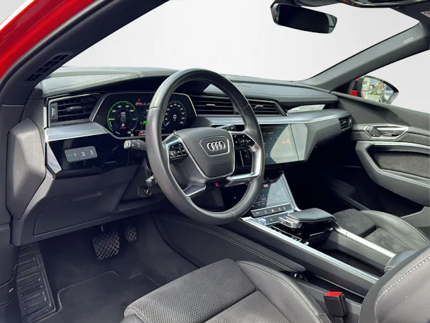 Audi e-tron (Rot) 55 Advanced quattro