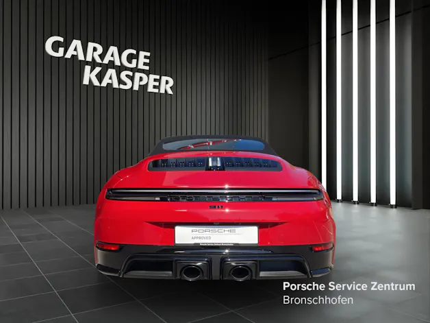 Porsche 911 Carrera 4 GTS Cabriolet