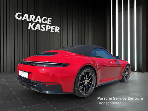 Porsche 911 Carrera 4 GTS Cabriolet