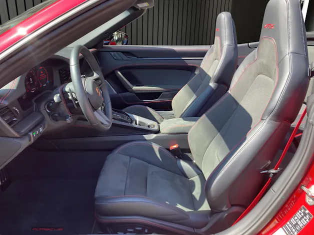 Porsche 911 Carrera 4 GTS Cabriolet
