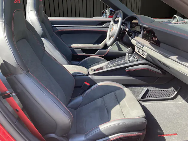 Porsche 911 Carrera 4 GTS Cabriolet