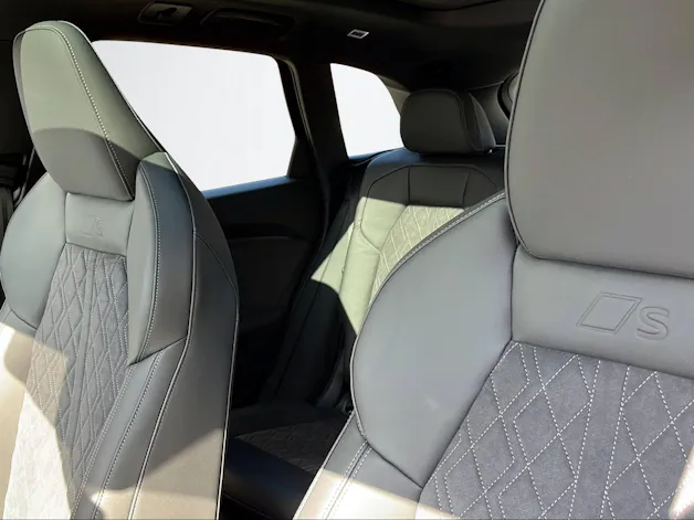 Audi Q5 SUV TFSI quat. 150 kW S t. 2000ccm 204PS/150kW 4 Zylinder TFSI Benzin / mHEV