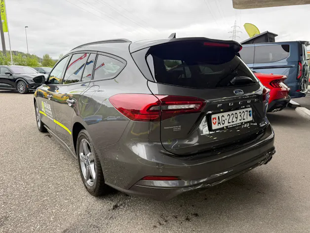 Ford Focus 1.0 MHEV ST-Line Vignale Automat