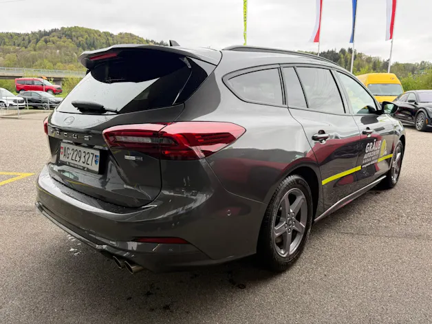 Ford Focus 1.0 MHEV ST-Line Vignale Automat