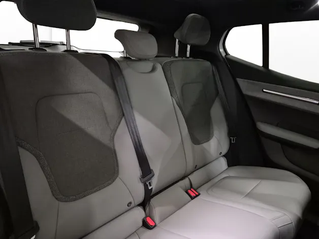 Volvo EX30 CC E60 Twin Performance AWD