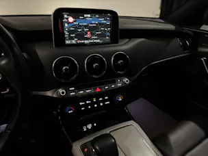Kia Stinger 3.3 T-GDi GT Automat AWD | 1.Hand | CH |