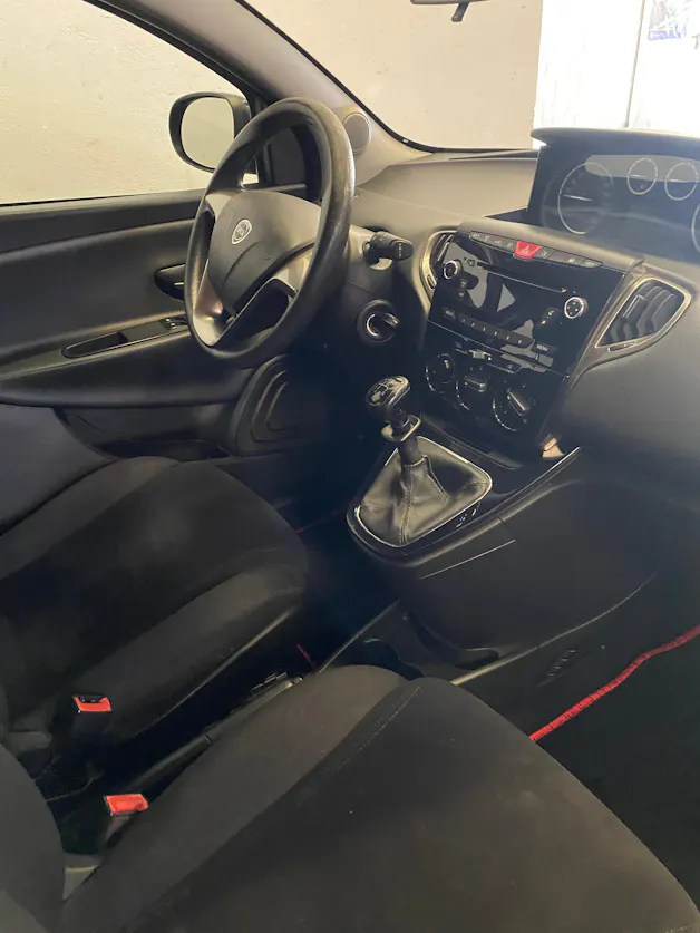 Lancia Ypsilon 1.2 Platinum
