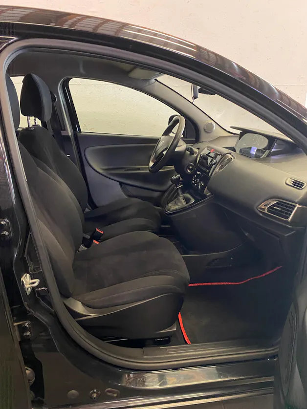 Lancia Ypsilon 1.2 Platinum