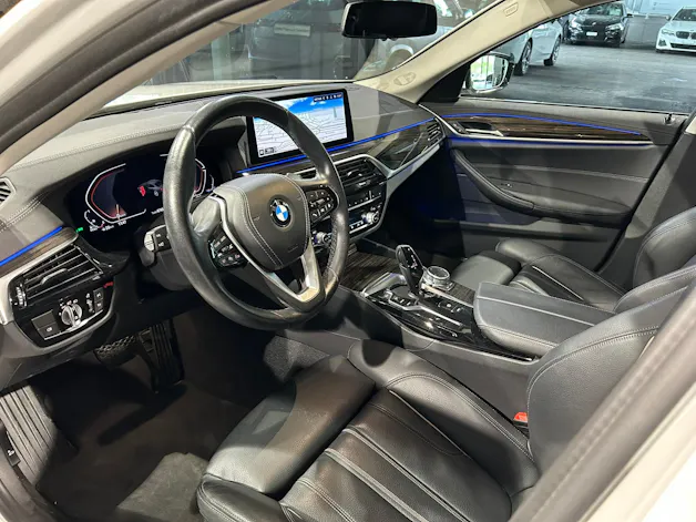 BMW 520d xDrive 48V Luxury Line Steptronic