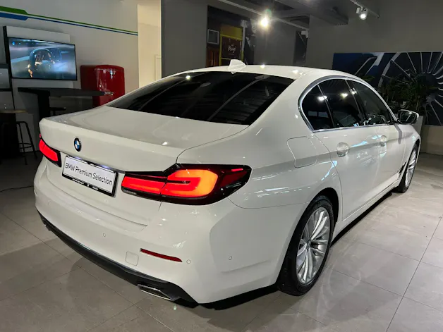 BMW 520d xDrive 48V Luxury Line Steptronic