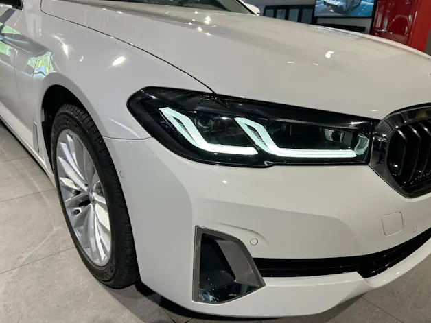 BMW 520d xDrive 48V Luxury Line Steptronic