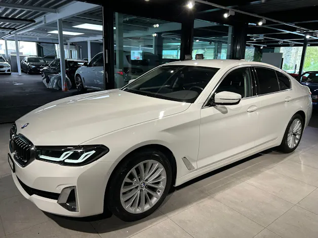 BMW 520d xDrive 48V Luxury Line Steptronic