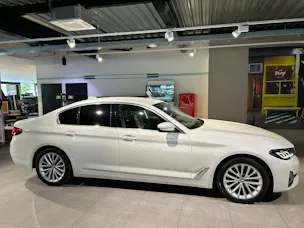 BMW 520d xDrive 48V Luxury Line Steptronic