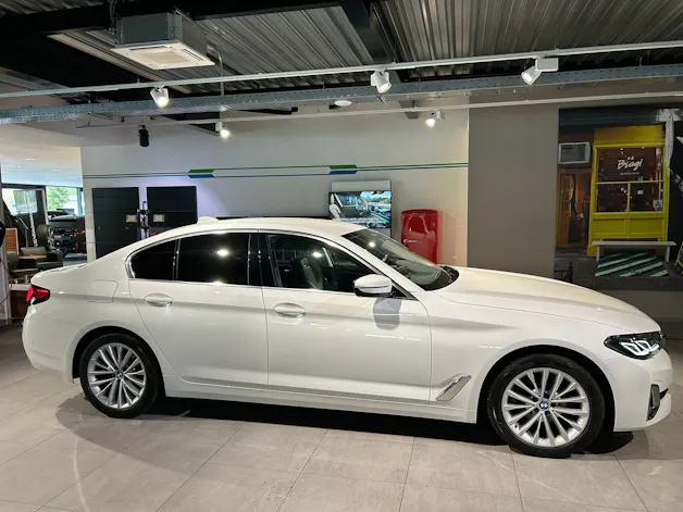 BMW 520d xDrive 48V Luxury Line Steptronic