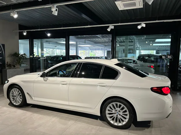 BMW 520d xDrive 48V Luxury Line Steptronic