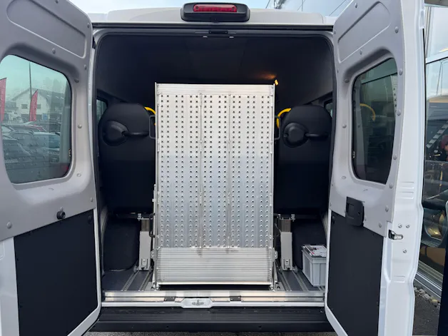 Peugeot Boxer 2.2 HDI 335 L3H2 EAT8
