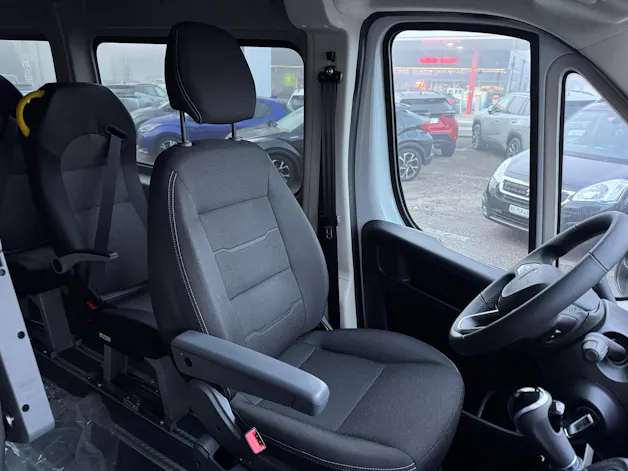 Peugeot Boxer 2.2 HDI 335 L3H2 EAT8