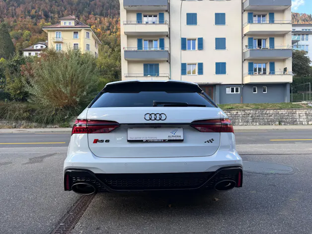 AUDI RS6 Avant 4.0 TFSI V8 qu